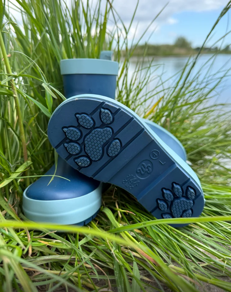 Mud the otter WelliePaws boots